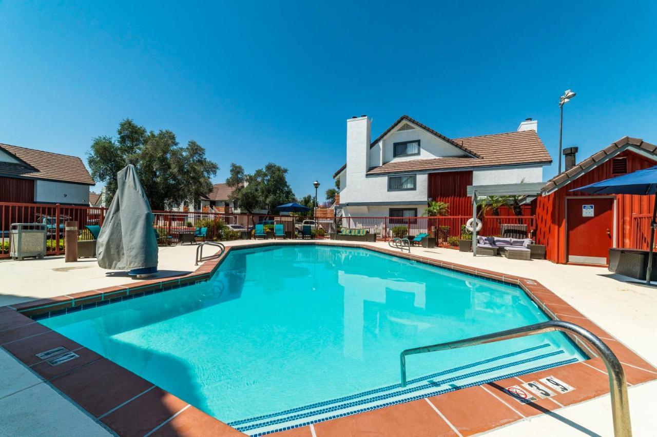 Metro Phx Studio Queen Sleeps 4 Heated Pool Фінікс Екстер'єр фото