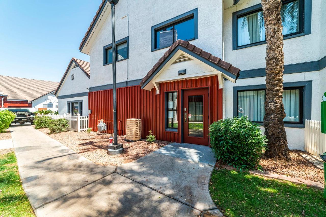 Metro Phx Studio Queen Sleeps 4 Heated Pool Фінікс Екстер'єр фото